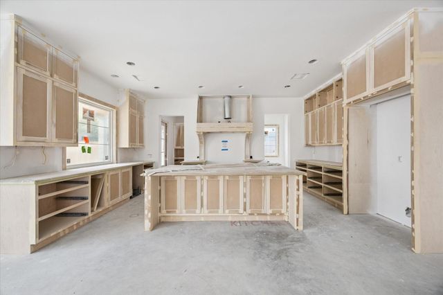 1243 Candlelight Lane, Houston, TX 77018