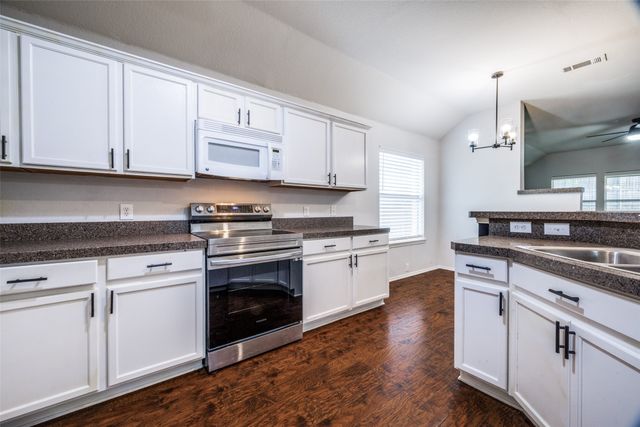 3901 Luck Hole Drive, Denton, TX 76210