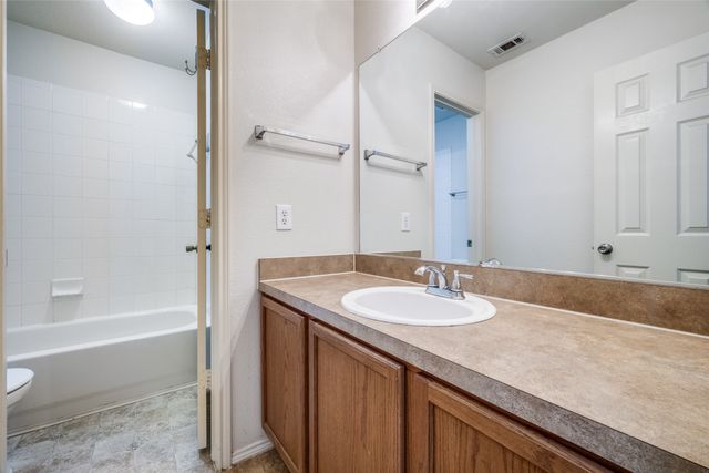 3901 Luck Hole Drive, Denton, TX 76210