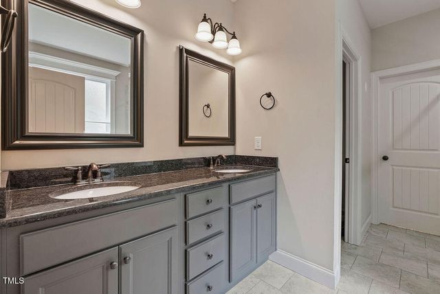 1124 Armsleigh Court, Raleigh, NC 27603