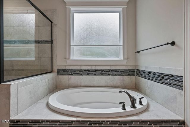 1124 Armsleigh Court, Raleigh, NC 27603