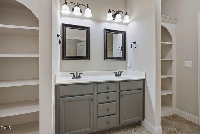 1124 Armsleigh Court, Raleigh, NC 27603