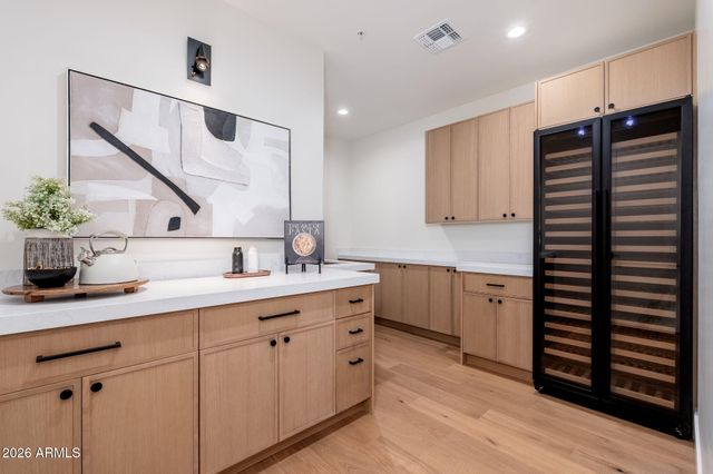 11552 E DESERT HOLLY Drive, Scottsdale, AZ 85255