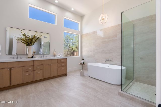 11552 E DESERT HOLLY Drive, Scottsdale, AZ 85255