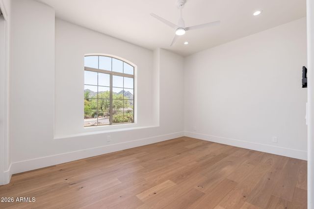 11552 E DESERT HOLLY Drive, Scottsdale, AZ 85255