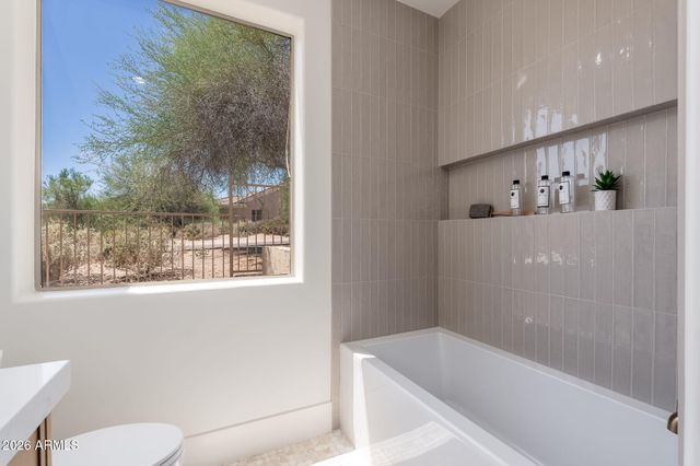 11552 E DESERT HOLLY Drive, Scottsdale, AZ 85255
