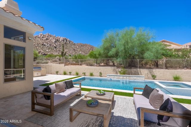 11552 E DESERT HOLLY Drive, Scottsdale, AZ 85255
