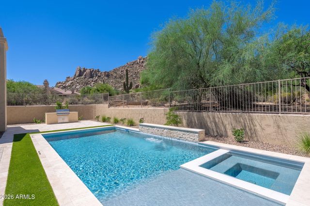 11552 E DESERT HOLLY Drive, Scottsdale, AZ 85255