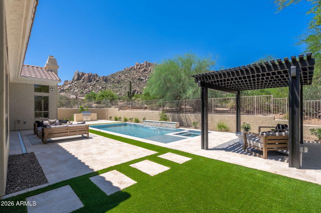 11552 E DESERT HOLLY Drive, Scottsdale, AZ 85255