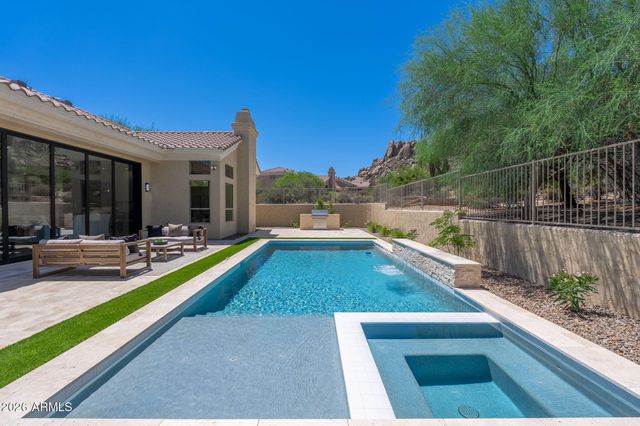 11552 E DESERT HOLLY Drive, Scottsdale, AZ 85255