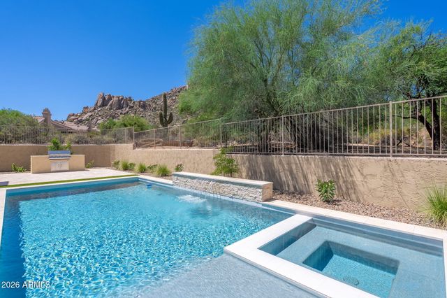 11552 E DESERT HOLLY Drive, Scottsdale, AZ 85255