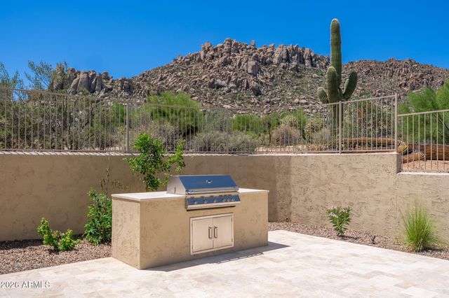 11552 E DESERT HOLLY Drive, Scottsdale, AZ 85255