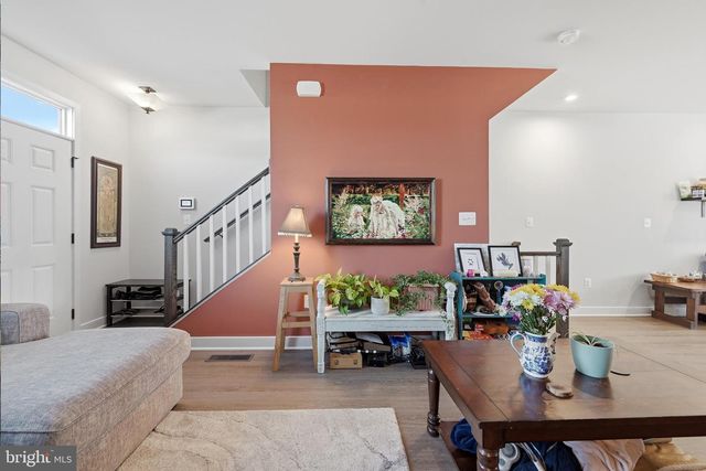 2027 TRACK CIR, Fredericksburg, VA 22401
