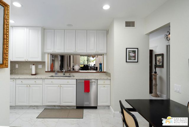 1142 E La Jolla Road, Palm Springs, CA 92264