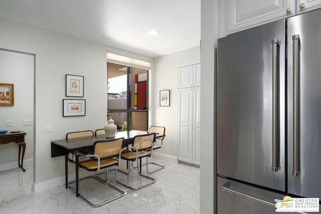 1142 E La Jolla Road, Palm Springs, CA 92264