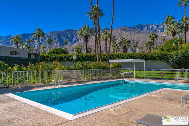 1142 E La Jolla Road, Palm Springs, CA 92264