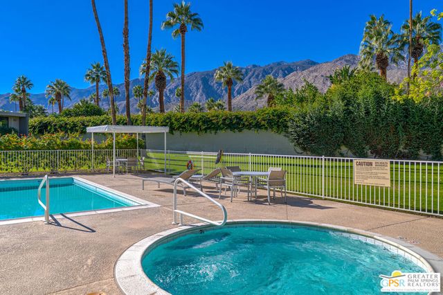 1142 E La Jolla Road, Palm Springs, CA 92264