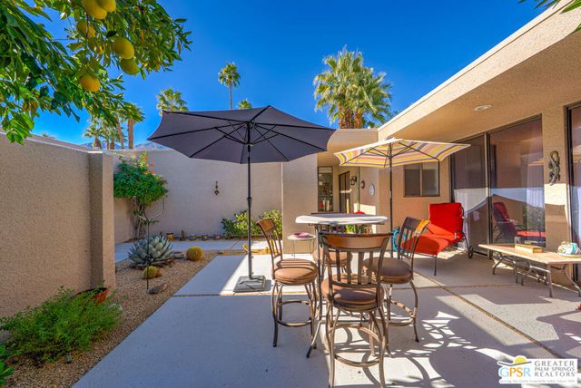 1142 E La Jolla Road, Palm Springs, CA 92264