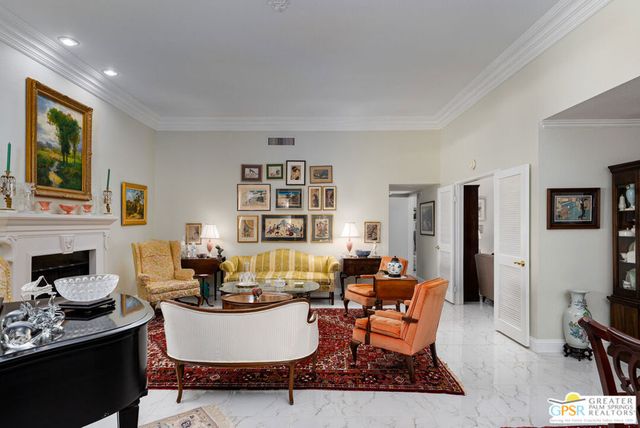 1142 E La Jolla Road, Palm Springs, CA 92264