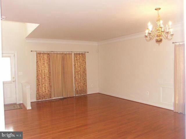 18486 QUANTICO GATEWAY DR, Triangle, VA 22172
