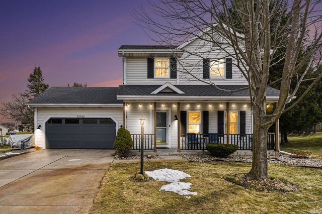 52742 Silver Fox Trail, South Bend, IN 46628