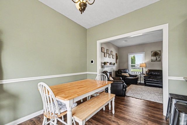 52742 Silver Fox Trail, South Bend, IN 46628