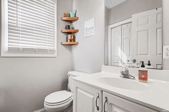 52742 Silver Fox Trail, South Bend, IN 46628