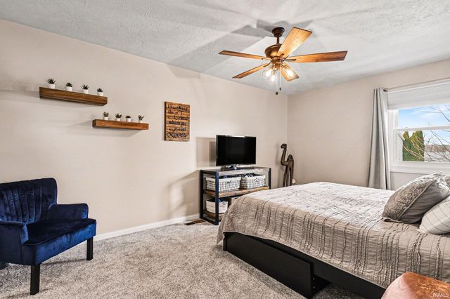 52742 Silver Fox Trail, South Bend, IN 46628