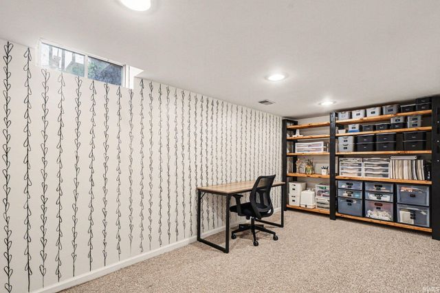 52742 Silver Fox Trail, South Bend, IN 46628