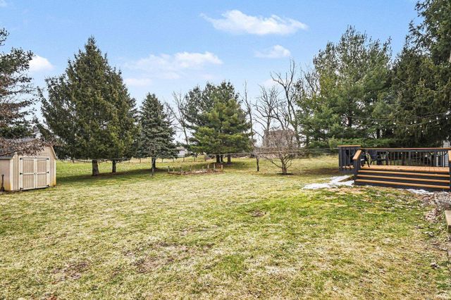 52742 Silver Fox Trail, South Bend, IN 46628