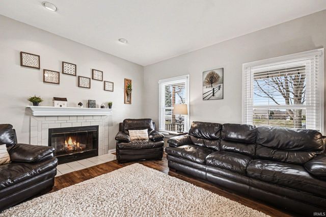 52742 Silver Fox Trail, South Bend, IN 46628