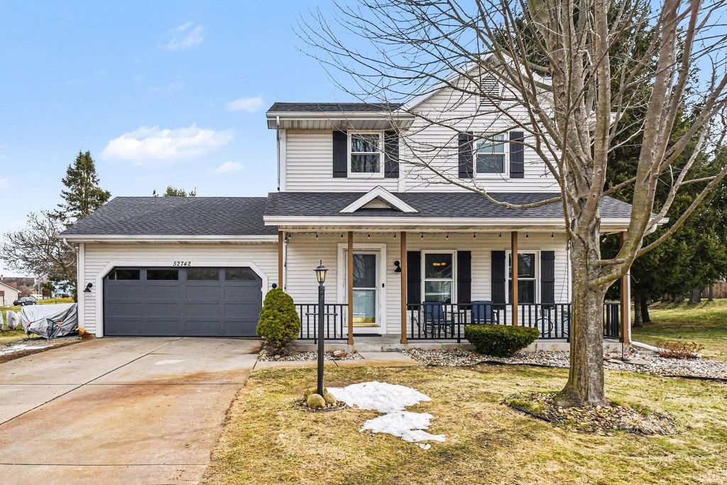 52742 Silver Fox Trail, South Bend, IN 46628