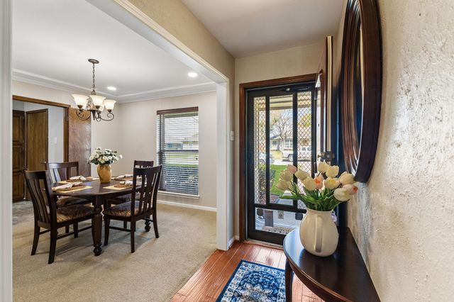 1718 Paxton Drive, Carrollton, TX 75007