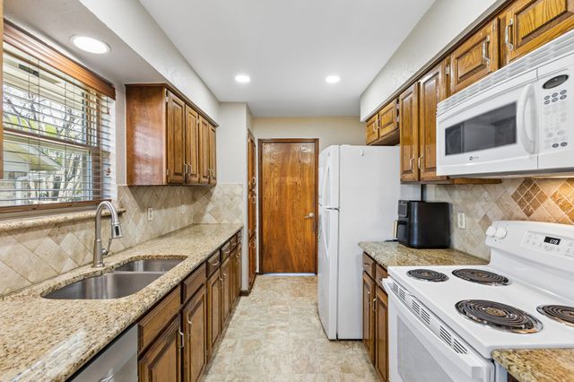 1718 Paxton Drive, Carrollton, TX 75007