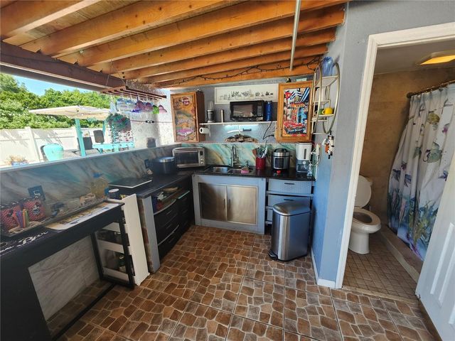 7023 FOUNTAIN AVENUE, Tampa, FL 33634