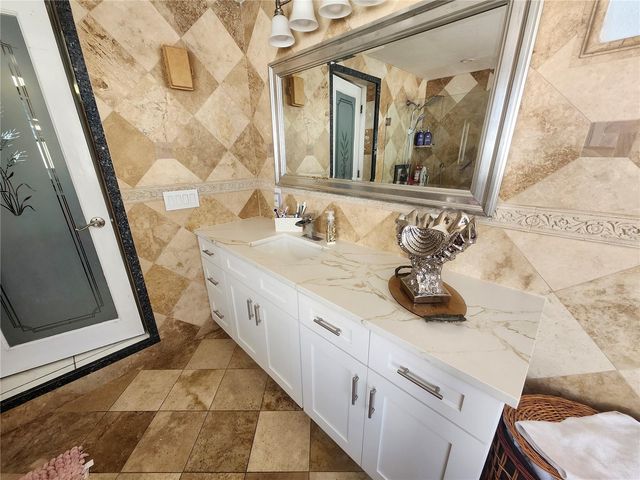 7023 FOUNTAIN AVENUE, Tampa, FL 33634