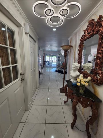 7023 FOUNTAIN AVENUE, Tampa, FL 33634