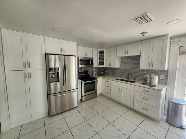 7023 FOUNTAIN AVENUE, Tampa, FL 33634