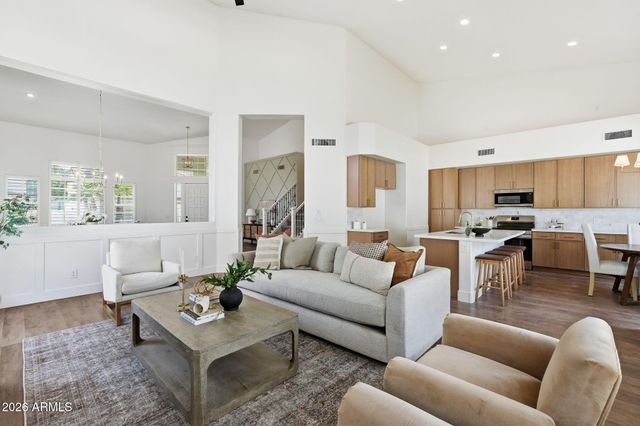 5840 W CHARTER OAK Road, Glendale, AZ 85304