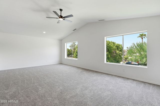 5840 W CHARTER OAK Road, Glendale, AZ 85304