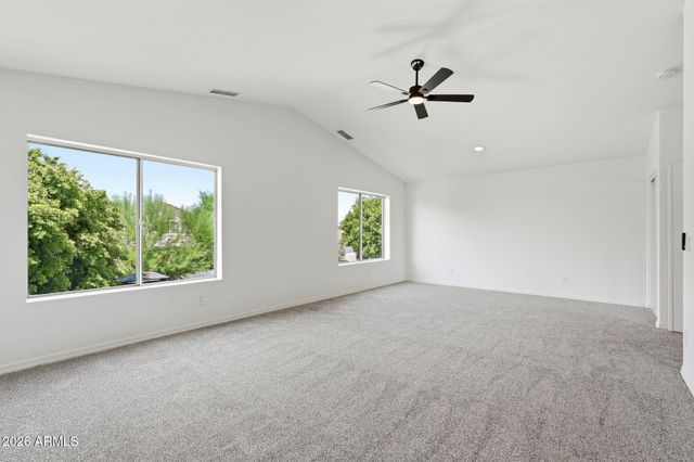 5840 W CHARTER OAK Road, Glendale, AZ 85304