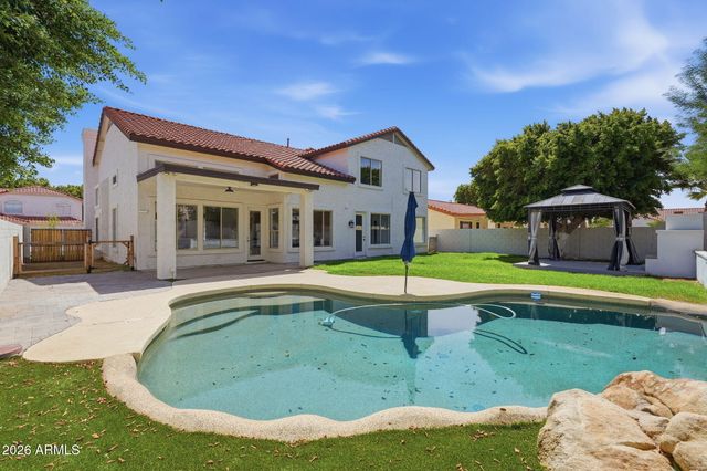 5840 W CHARTER OAK Road, Glendale, AZ 85304