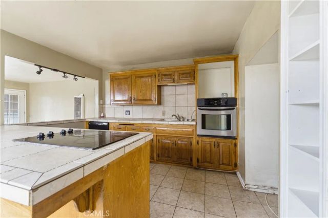 914 Acacia Court, Tehachapi, CA 93561