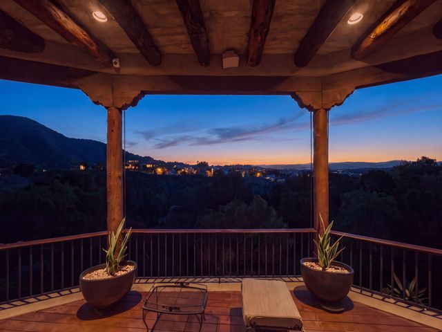 1212 Camino De Cruz Blanca, Santa Fe, NM 87505