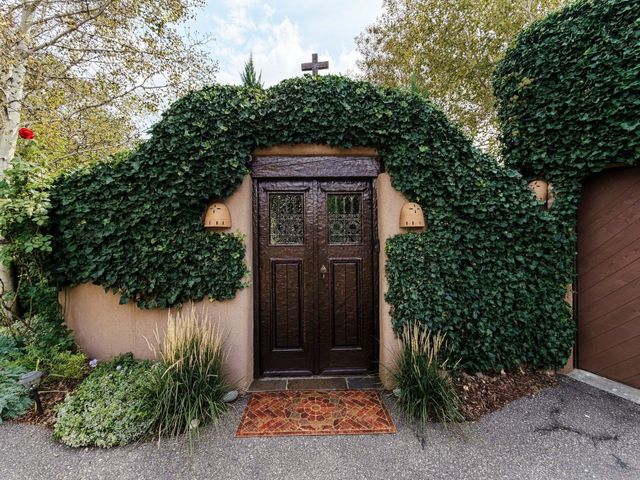 1212 Camino De Cruz Blanca, Santa Fe, NM 87505