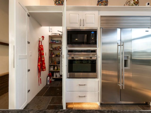 1212 Camino De Cruz Blanca, Santa Fe, NM 87505
