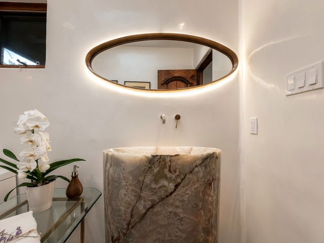 1212 Camino De Cruz Blanca, Santa Fe, NM 87505