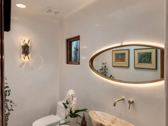 1212 Camino De Cruz Blanca, Santa Fe, NM 87505