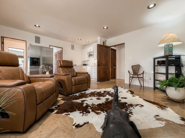 1212 Camino De Cruz Blanca, Santa Fe, NM 87505