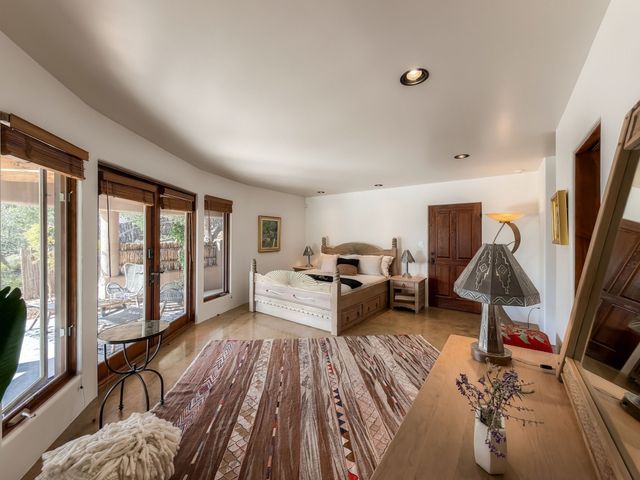 1212 Camino De Cruz Blanca, Santa Fe, NM 87505